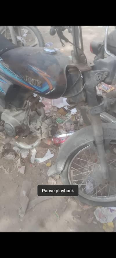 condition 10 by 8 hai unique bike ha 2020 model ha