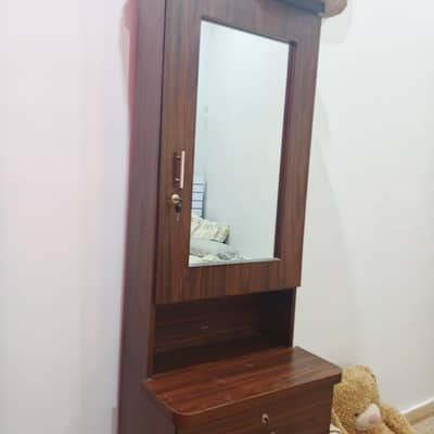 Dressing table