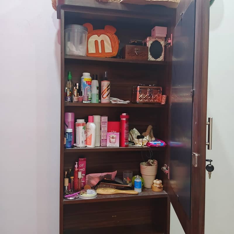 Dressing table 3