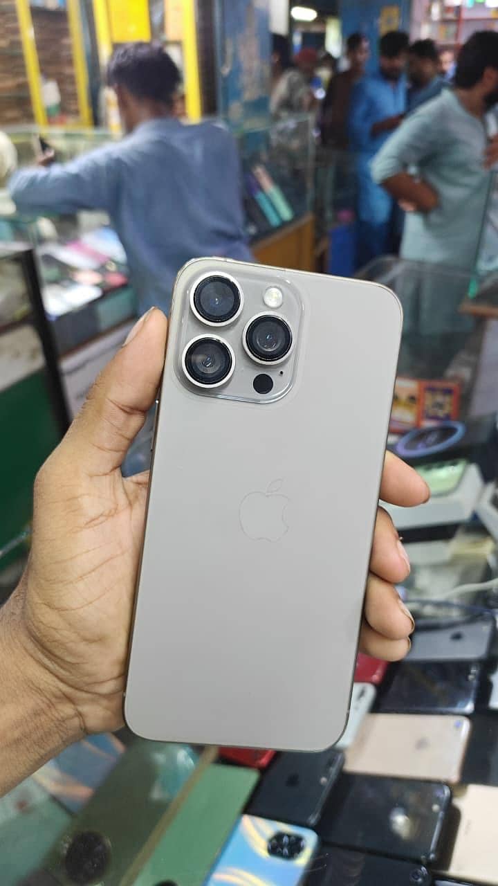 IPHONE 16 PRO MAX 0