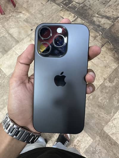 Apple iPhone 16 Pro
