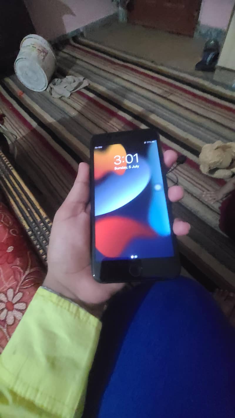 Apple iPhone 7 Plus 2