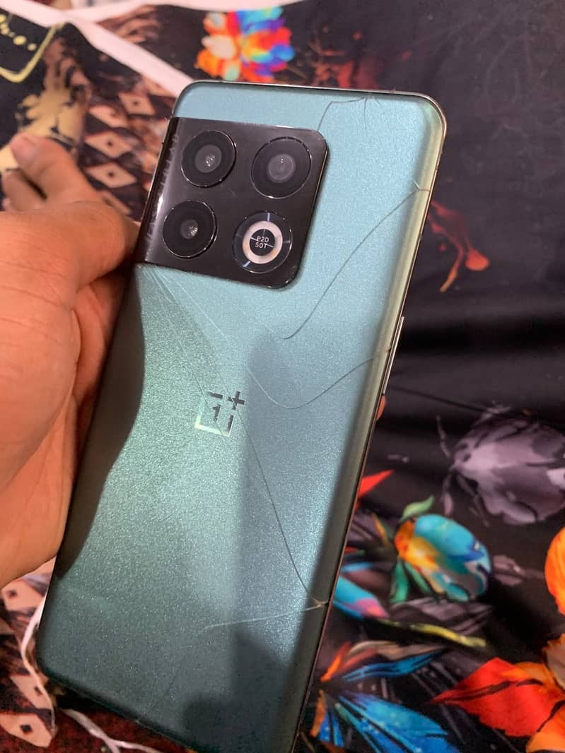 One Plus 10 Pro 1