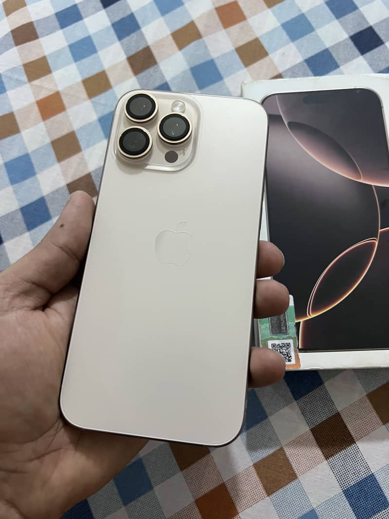 Apple iPhone 16 Pro Max 1
