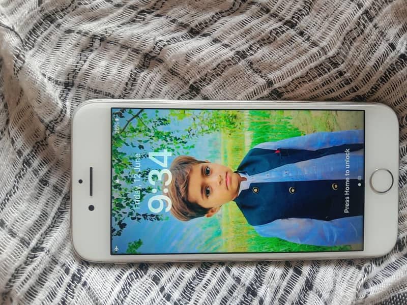 Apple iPhone 8 2