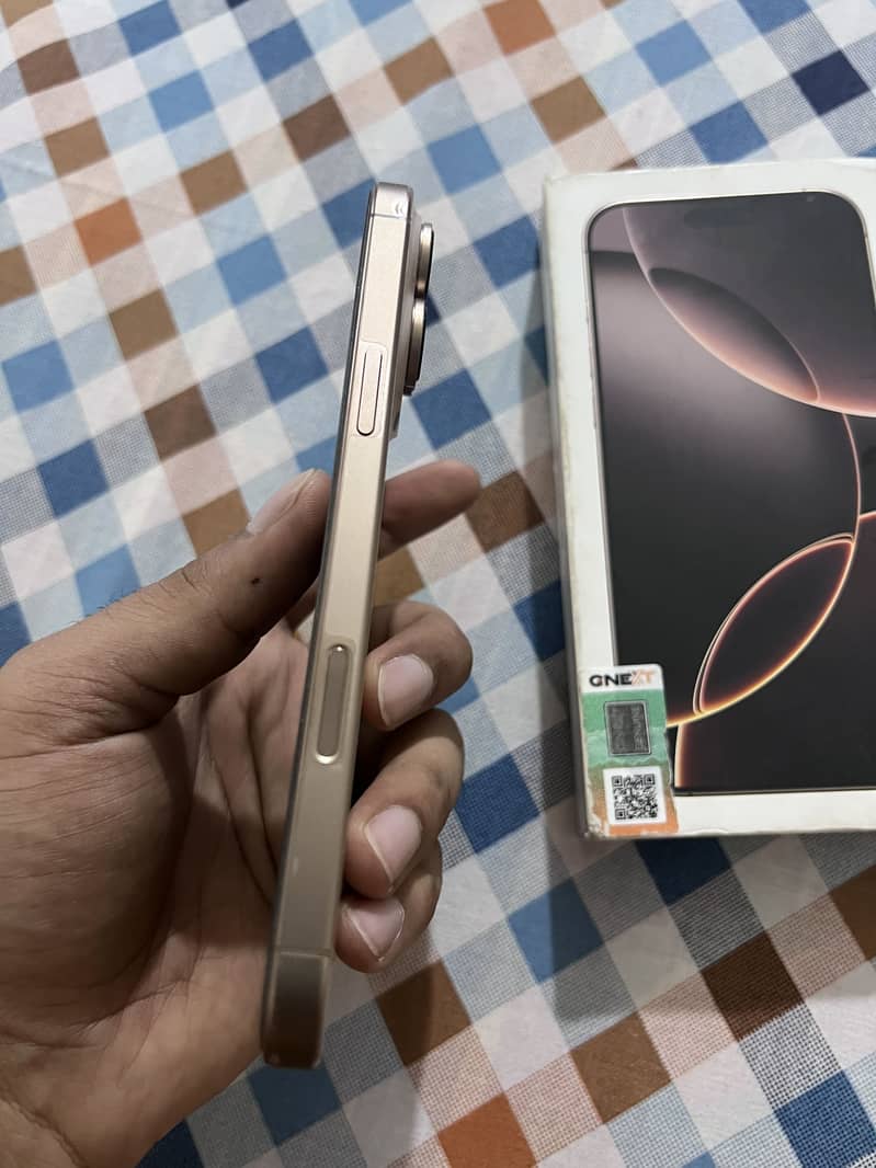 Apple iPhone 16 Pro Max 3
