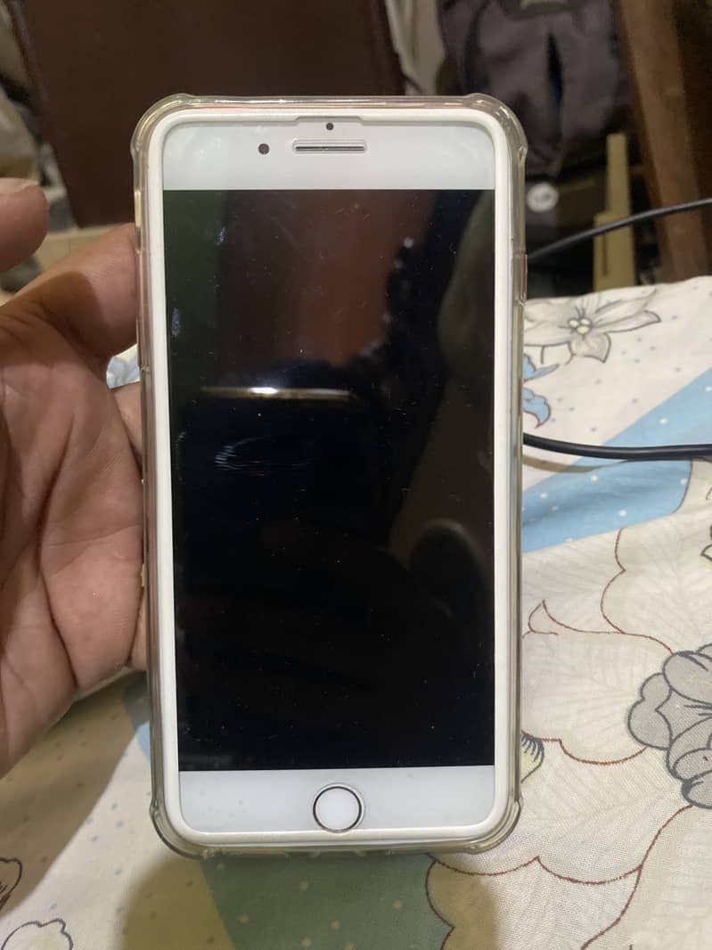 Apple iPhone 7 Plus 1