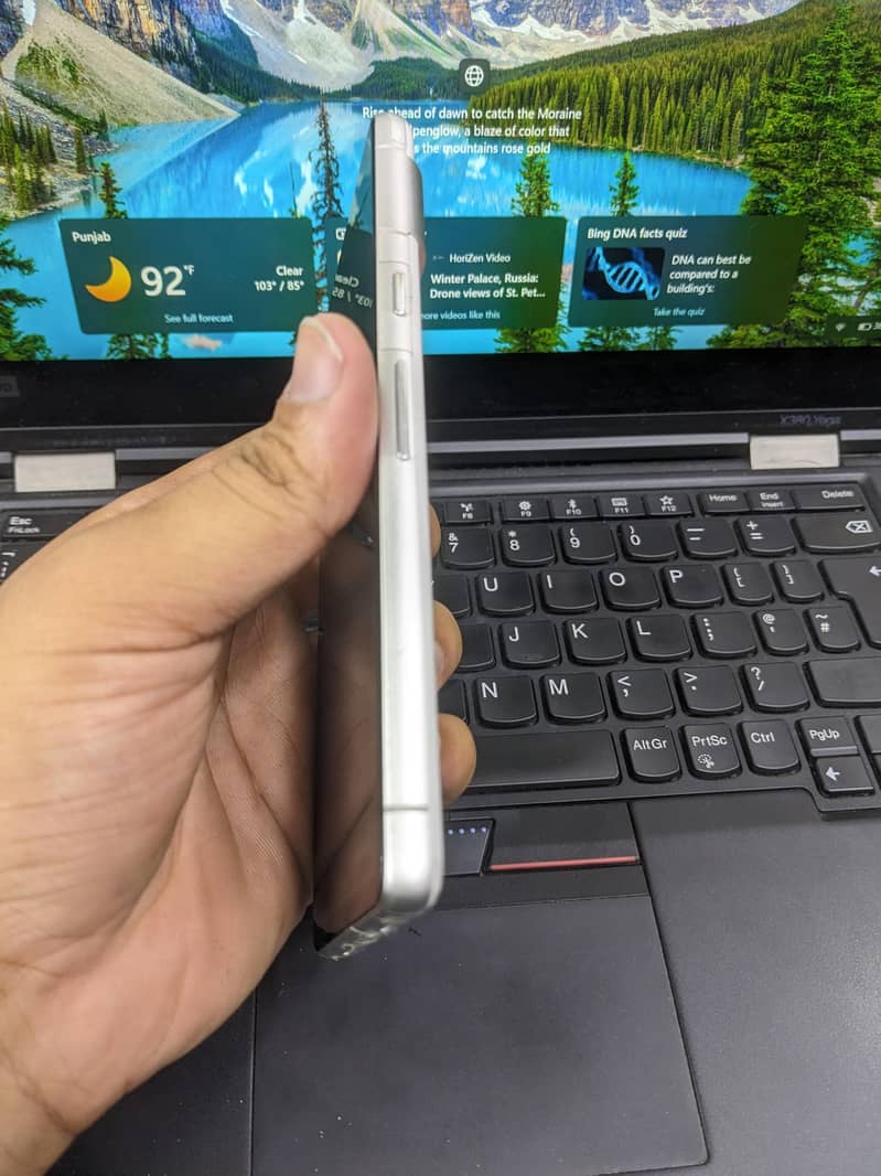 Google Pixel 7 4