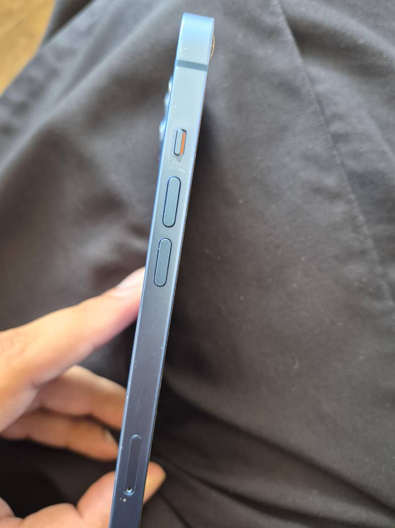 Apple iPhone 13 1