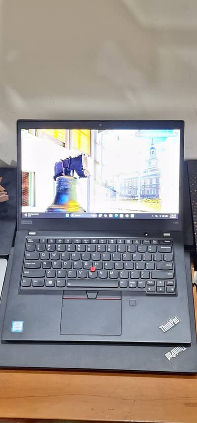Lenovo Thinkpad X390 i7 8th Gen 8 GB Ram 256 GB Ssd 13.3 Touch 1080p