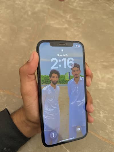 Apple iPhone 12