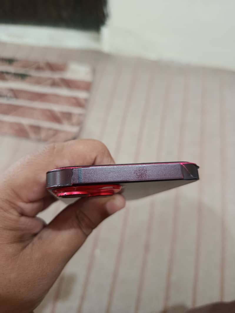 Apple iPhone 14 4