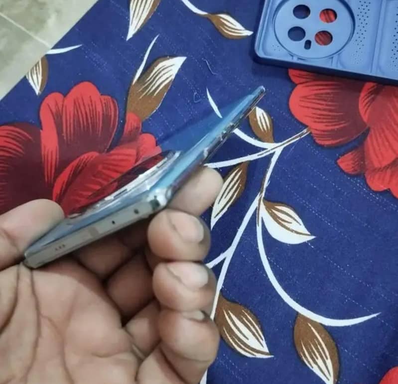 Infinix Zero 40 3