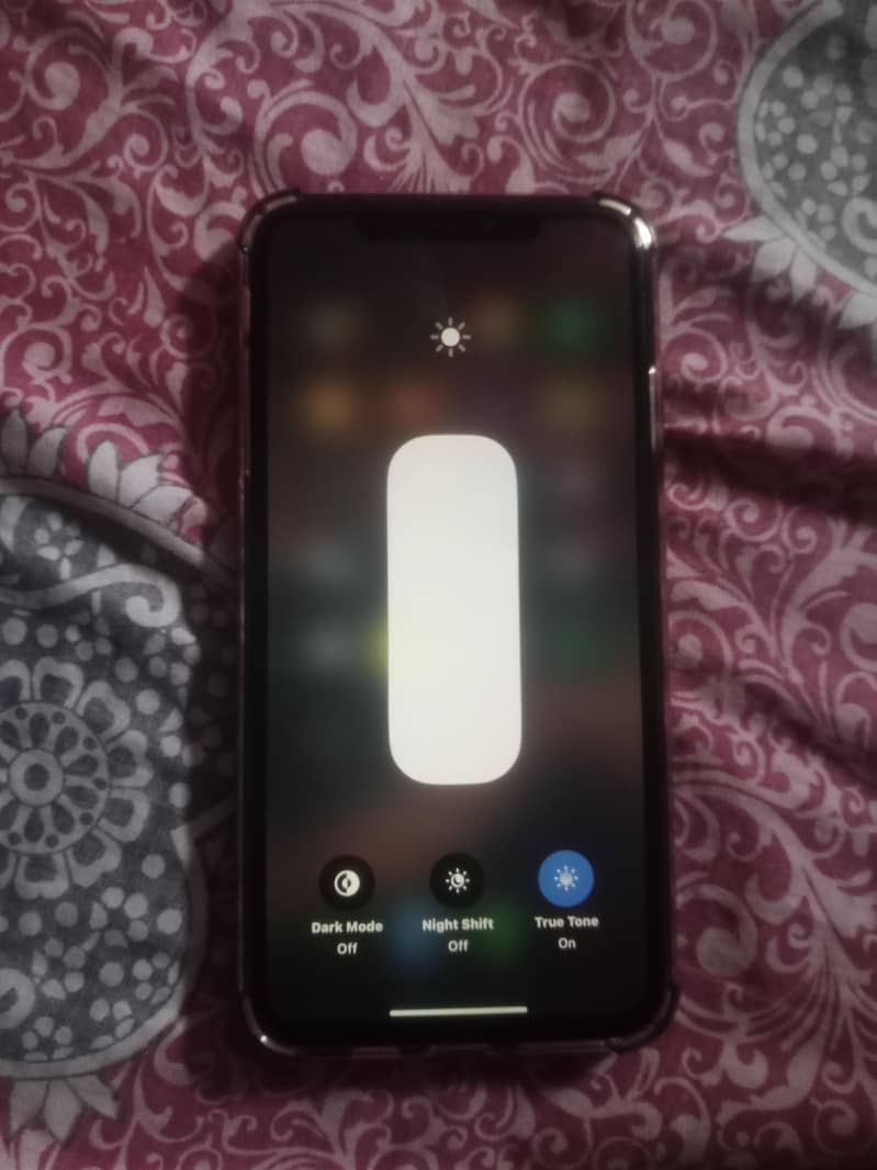 Apple iPhone XS Max 4