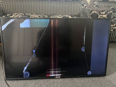 TCL L43S6500 panel cracked