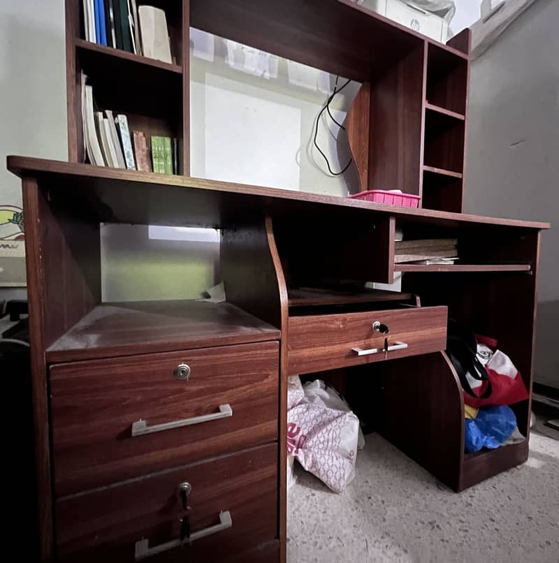 Computer Table 0