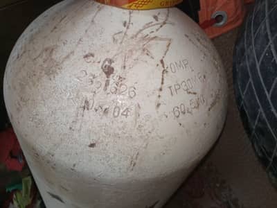 cng rickshaw cylinder