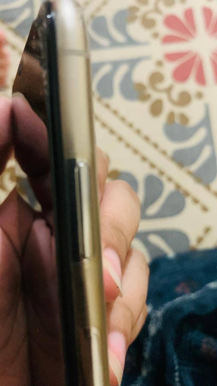 Apple iPhone X 5