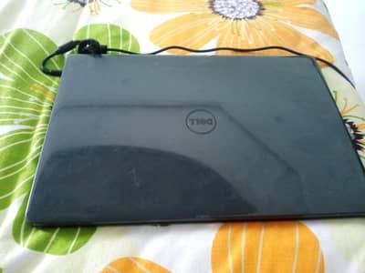Core i5 8th gen laptop - 12GB ram /256GB SSD/dedicated Radeon graphics