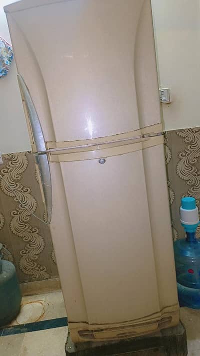 want to sell pel fridge