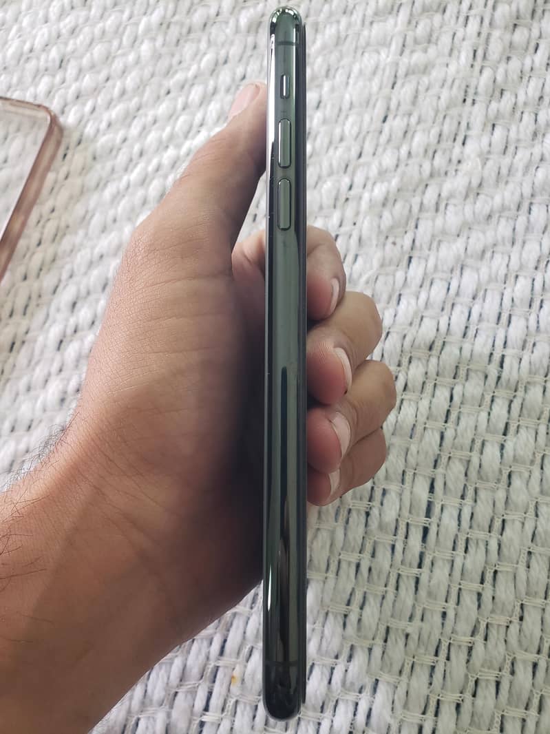 Iphone 11 pro max 6