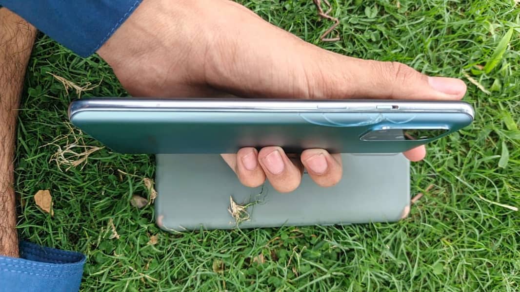 One Plus 8T 4