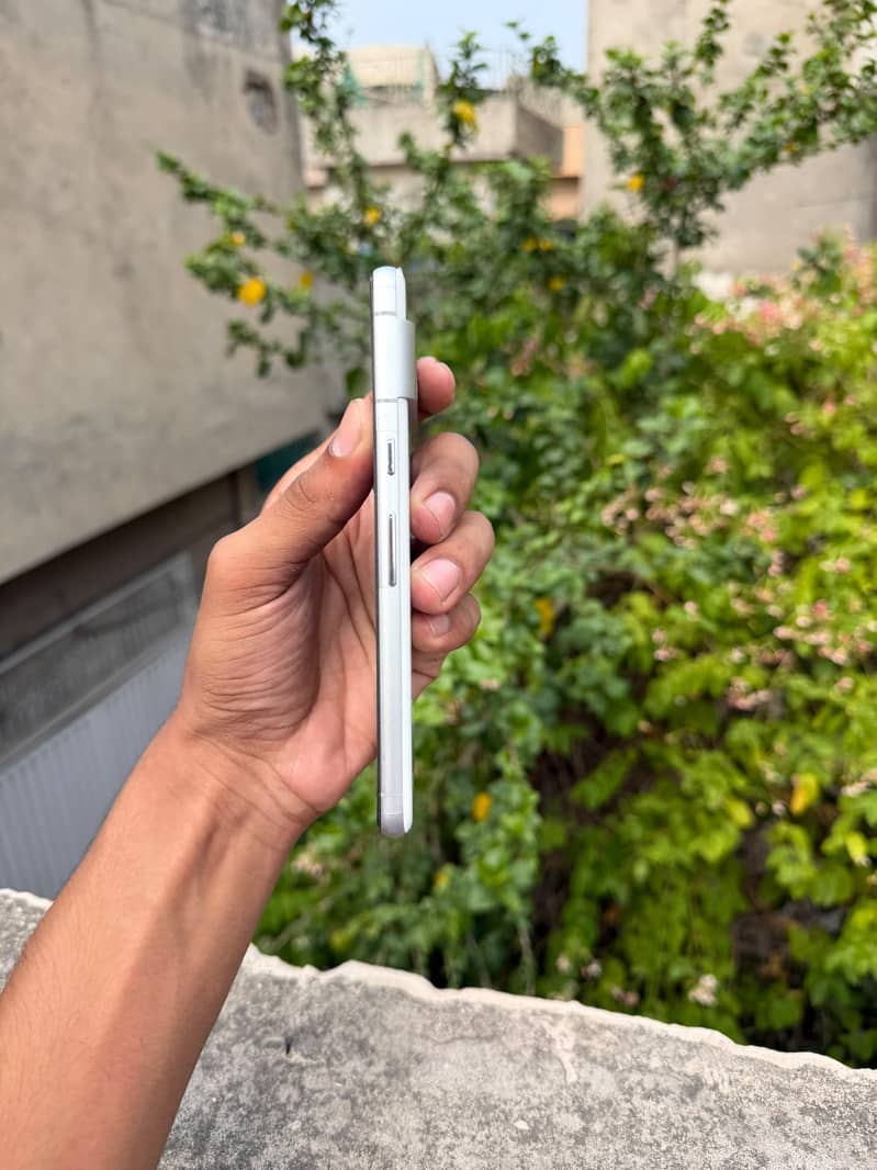 Google Pixel 7 3