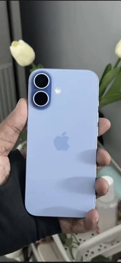 Apple iPhone 17 - Factory Unlock - 9 Cycles - Under Apple Warranty