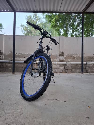 GEARS BICYCLE 24" NEW CONDITION