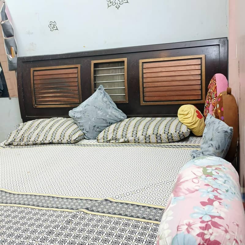 double bed 0