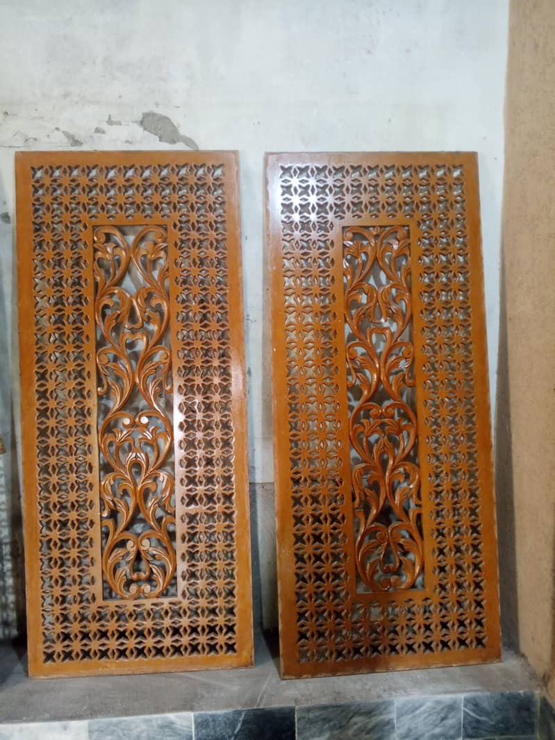 ڈیکوریشن کے لیے اعلیٰ معیار کی فریش جالی دستیاب ہے۔ 2