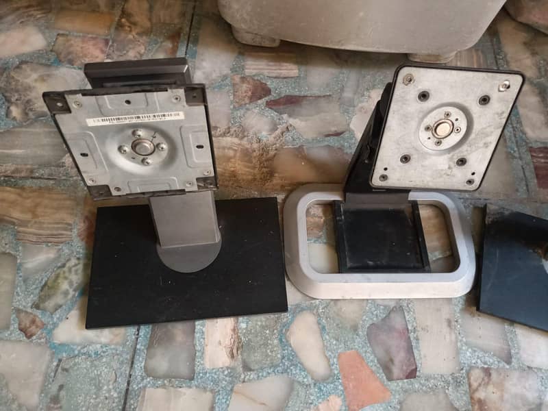 LCD Stand 0