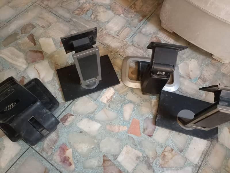 LCD Stand 1