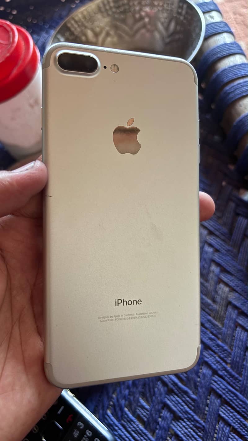 Apple iPhone 7 Plus 3