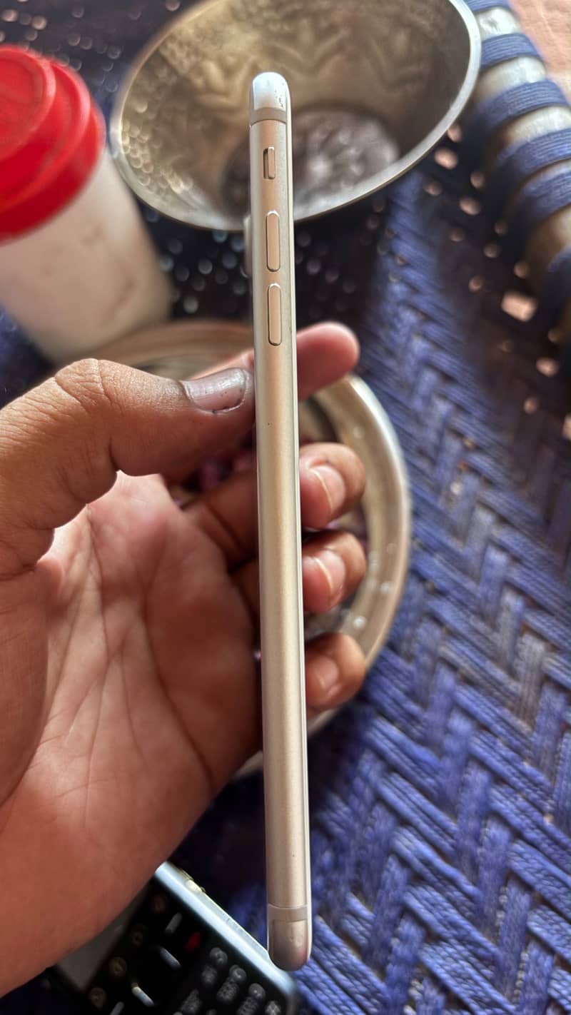 Apple iPhone 7 Plus 4