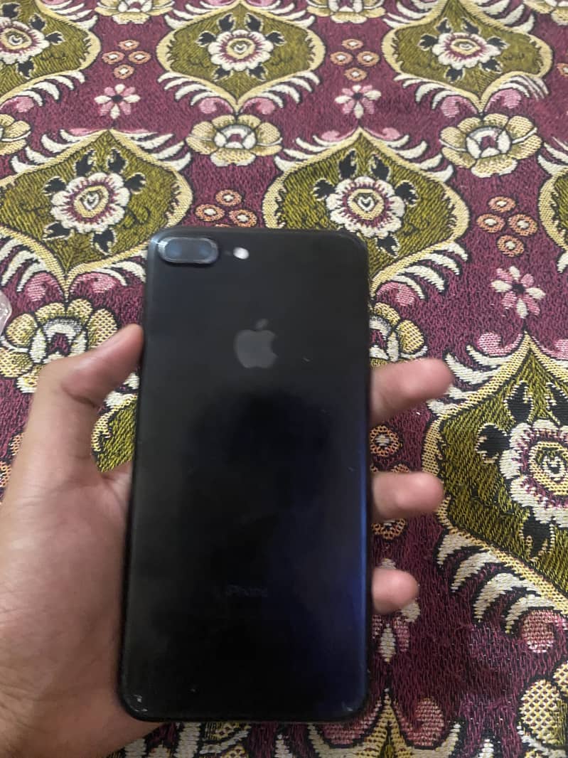 Apple iPhone 7 Plus 1