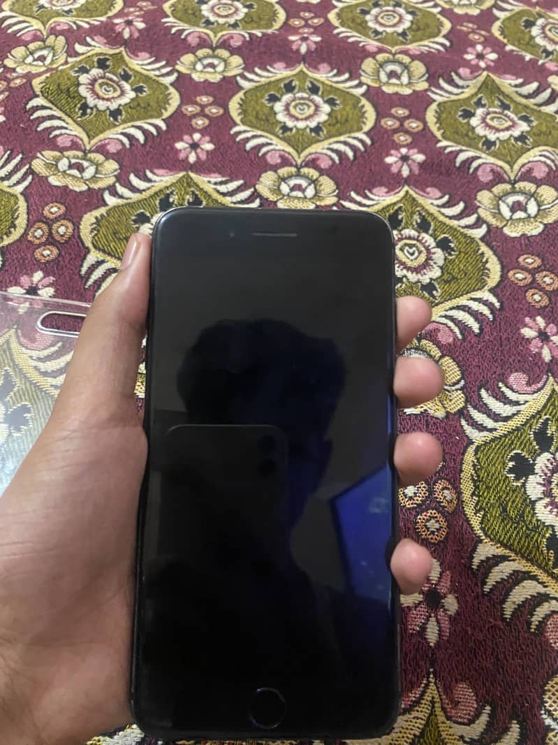 Apple iPhone 7 Plus 2