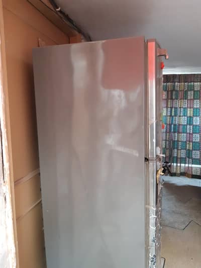 dawlance fridge medium size