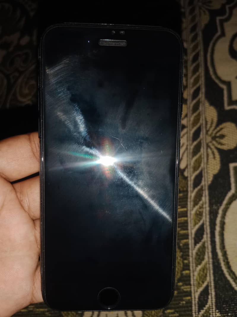Apple iPhone 7 2