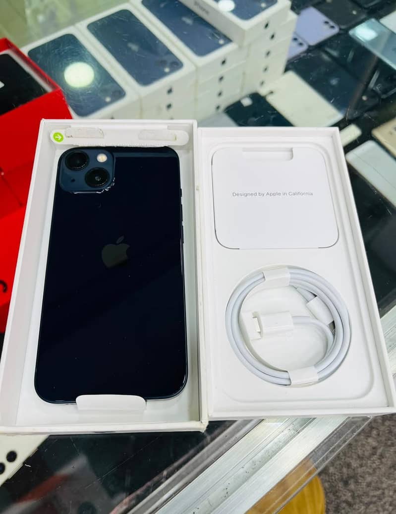 Apple iPhone 13 0