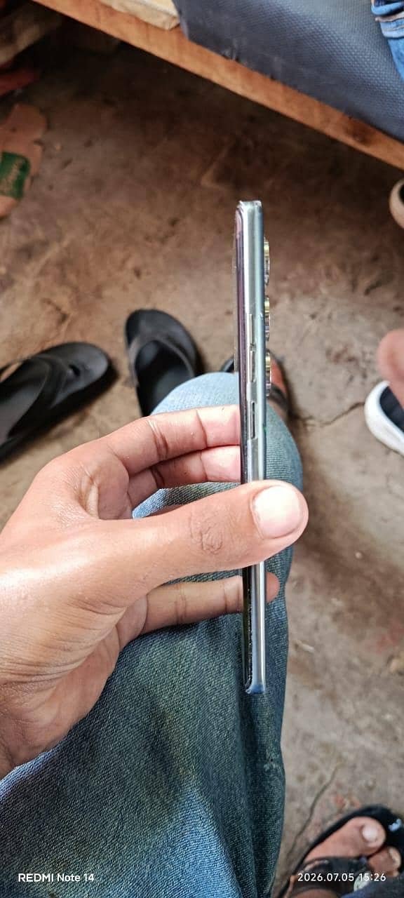 Tecno CAMON 40 Pro 1