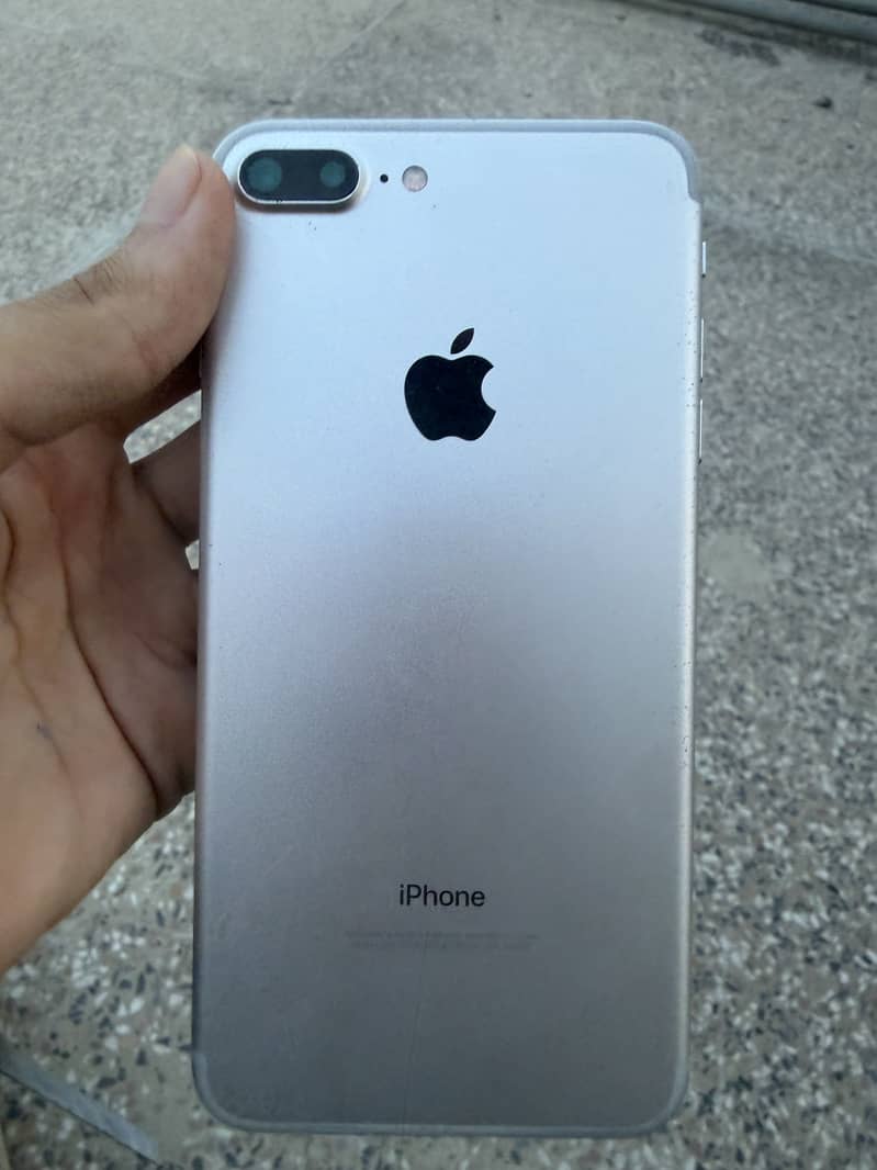 Apple iPhone 7 Plus 0