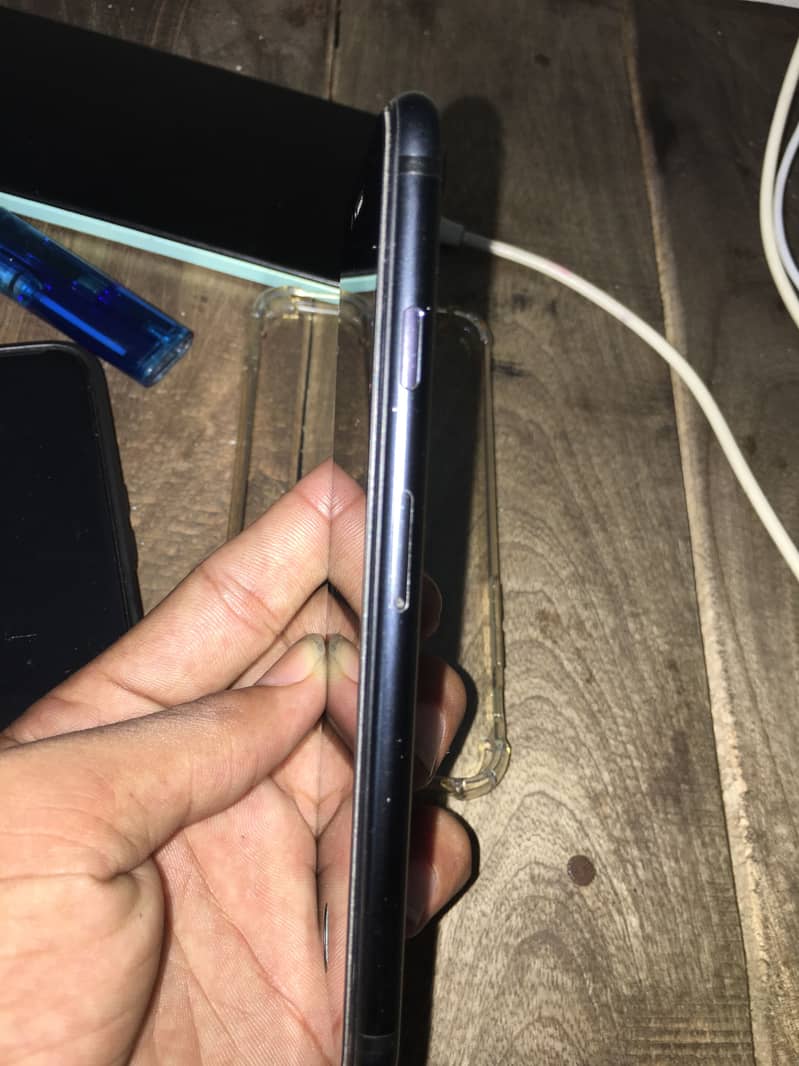 Apple iPhone 7 1