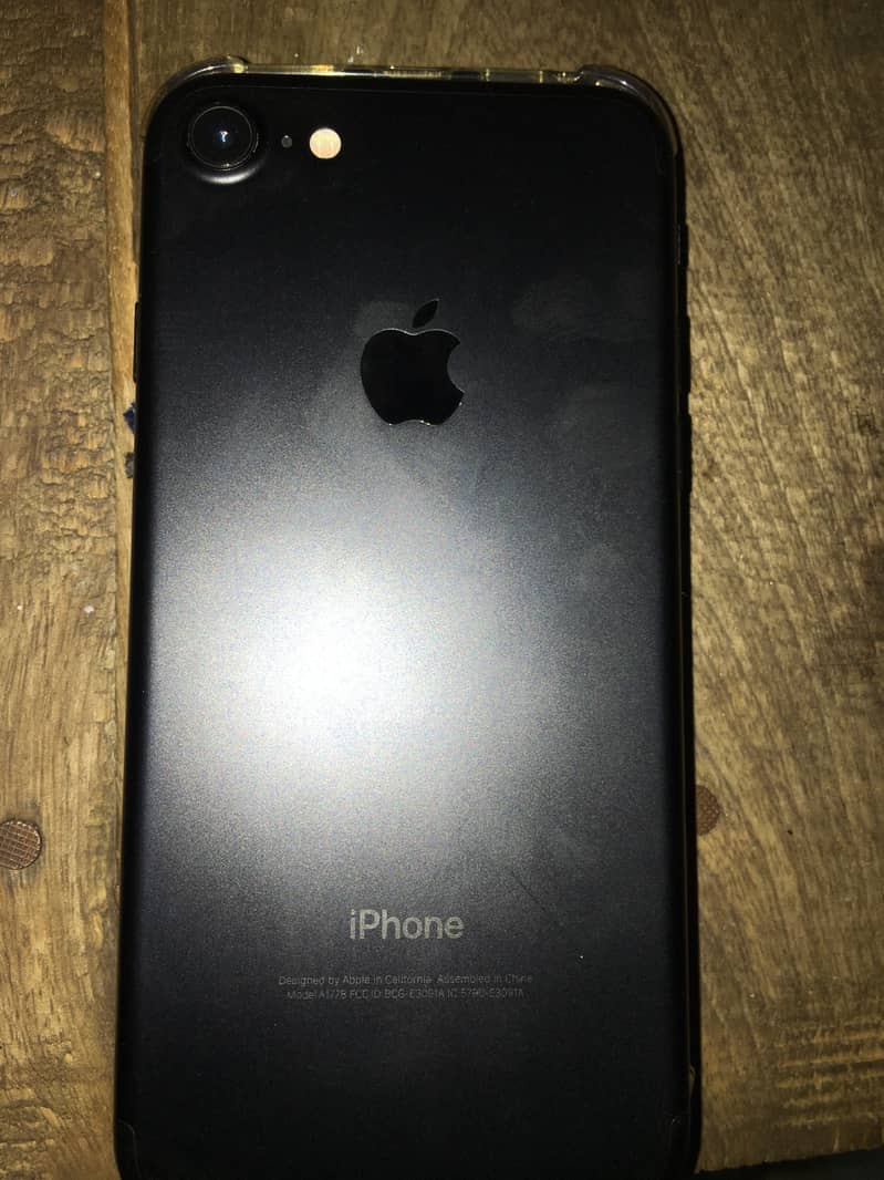 Apple iPhone 7 2