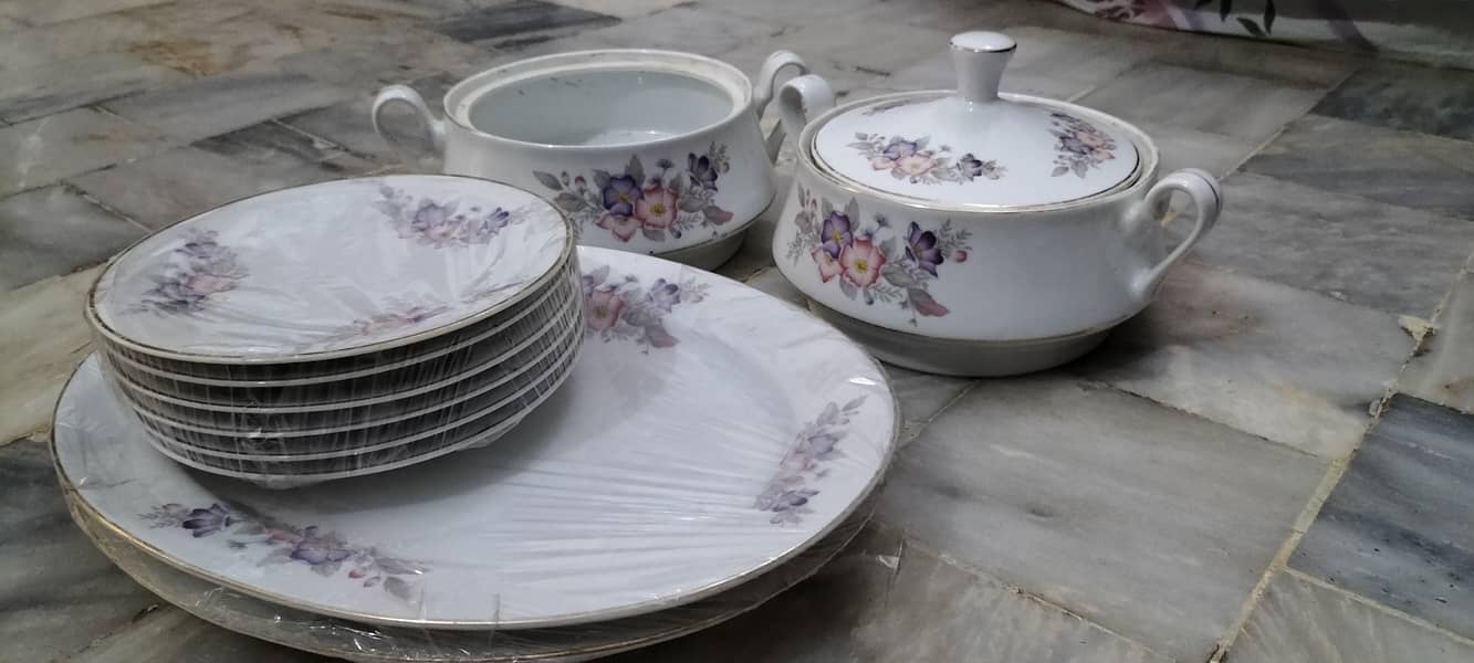 crockery 0