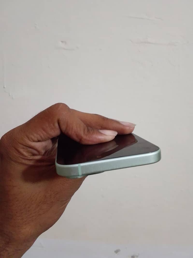 Apple iPhone 15 3