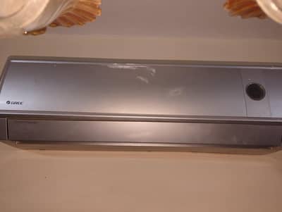 gree 1.5 TON SPLIT AC
