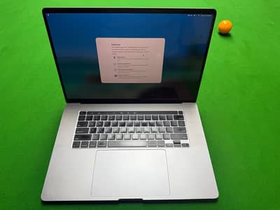 MacBook pro 2019 16gb ram 512 gb storage