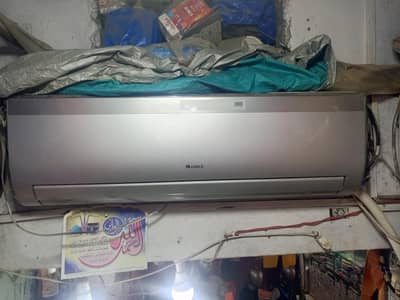 gree ac available saff condition