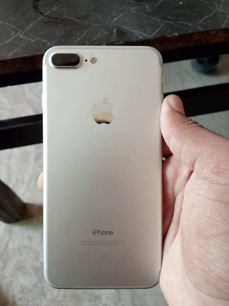Apple iPhone 7 Plus 0
